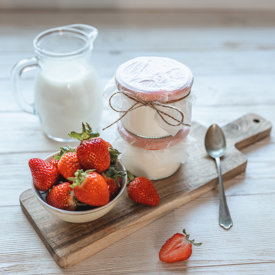 Zaměřeno na jogurty: Proč je každý „živý“, co vlastně obsahuje a je lepší ochucený?
