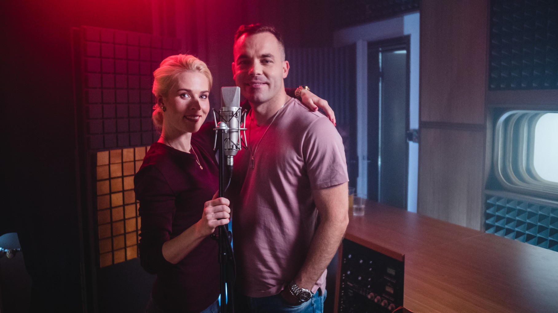 Michael Petr vydává dva nové videoklipy, ve kterých tančí s Alicí Stodůlkovou
