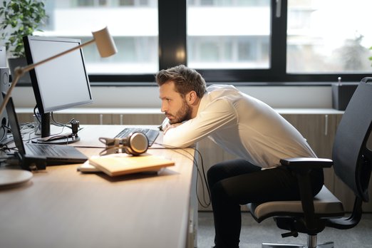 Bude v budoucnu BOZP řešit i naši duševní pohodu? Trendy bezpečnosti a ochrany zdraví při práci tomu nasvědčují