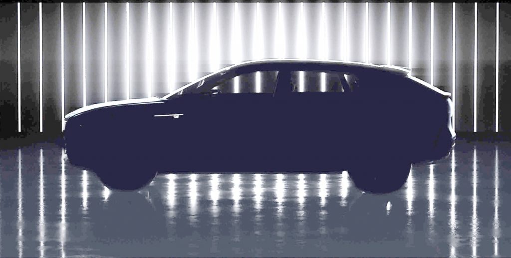 Cadillac už za pár hodin představí elektrický SUV Lyriq