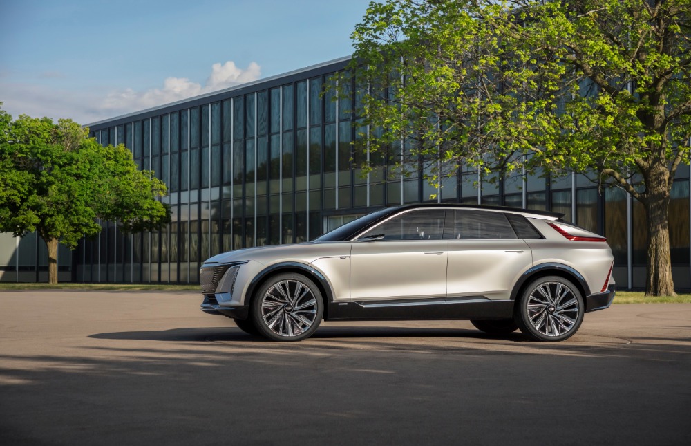 Nový elektrický Lyriq od Cadillacu: Elon Musk by se měl začít bát