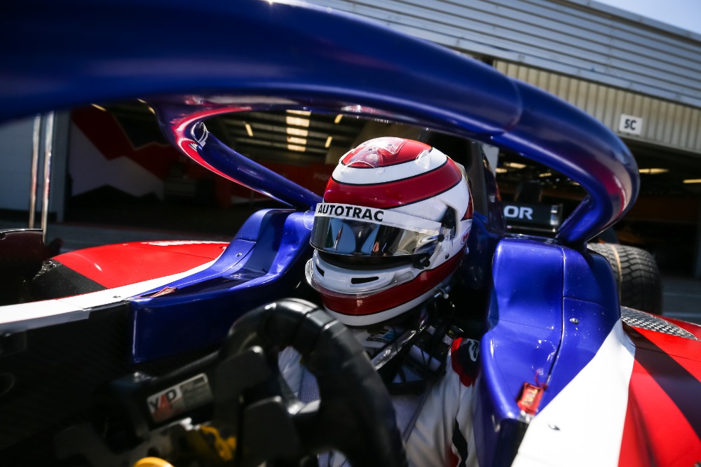 F2 na Silverstone: Body pro Charouz Racing System zajistil Delétraz