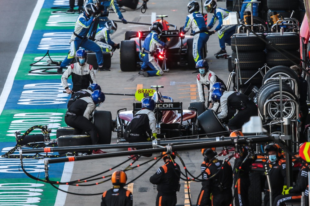 Skvělý Delétraz na Silverstone: Pro Charouz Racing vyjel další pódium!